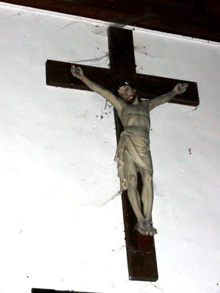 Meurçé (Sarthe) église, croix