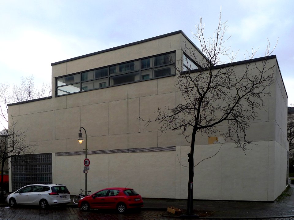 Michaelskirche (Berlin-Kreuzberg) Altarwand außen
