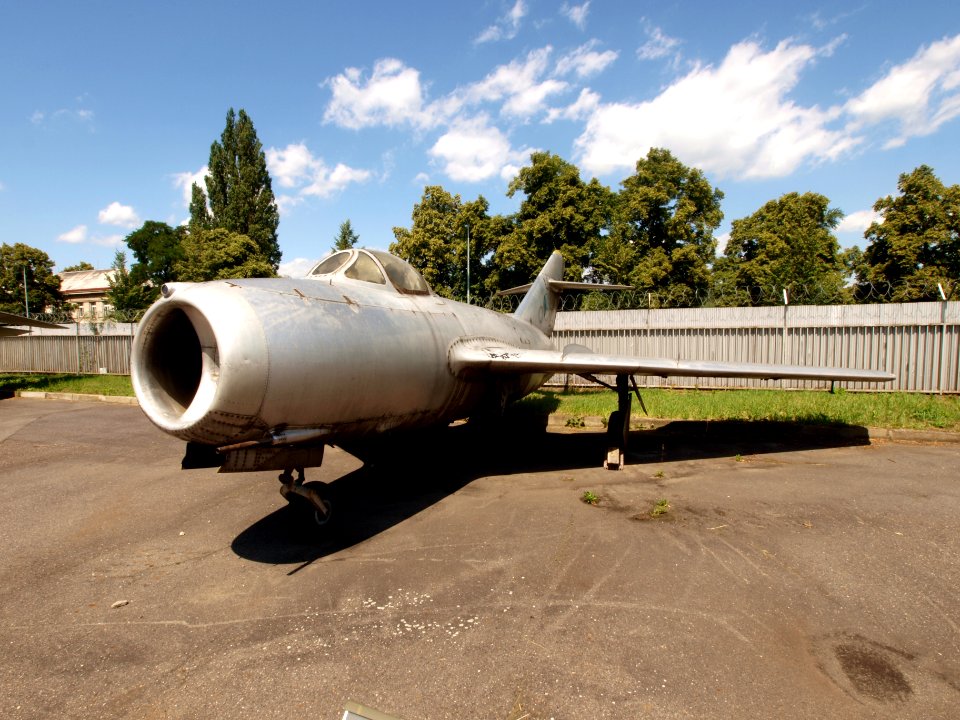 Mig-15bis R Fagot B pic3