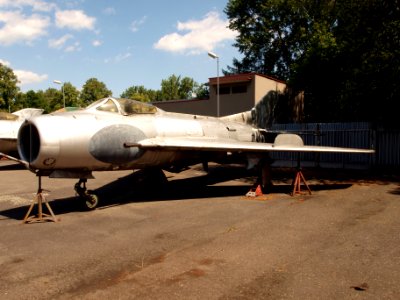 MiG 19S Farmer C, Czech air force 0414 serie 150414 pic2