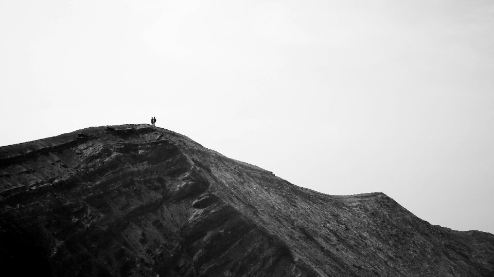 Daylight hike hikers