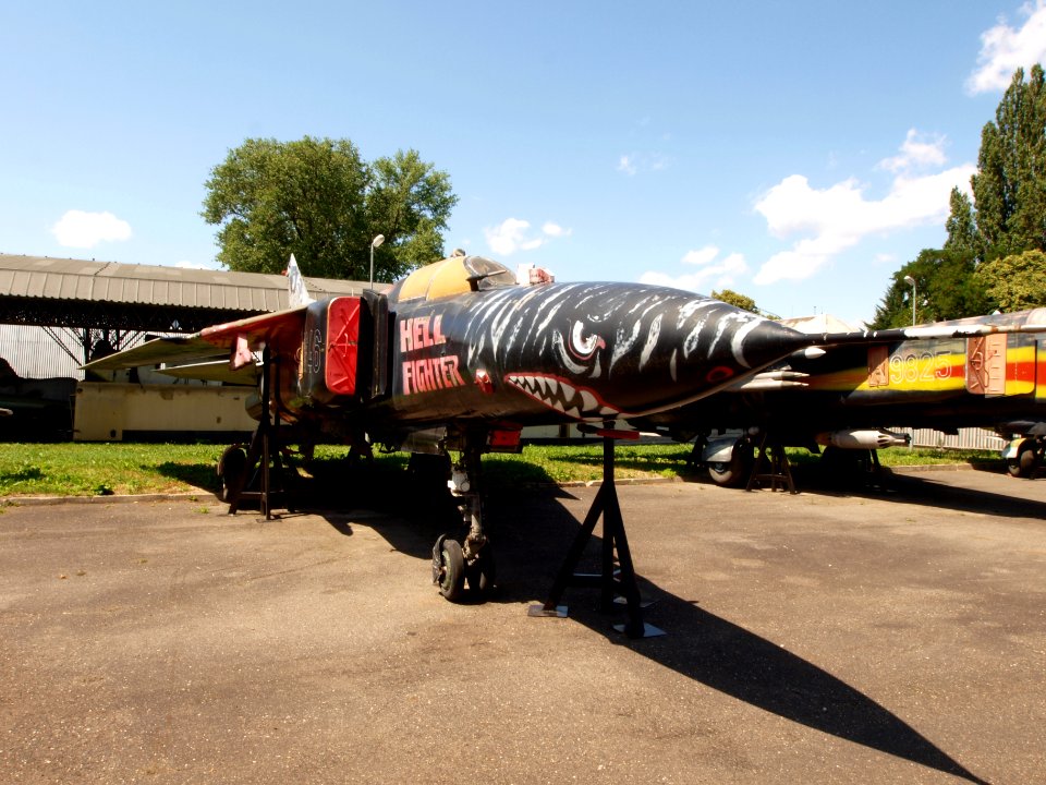 MiG-23MF Flogger B, 3646, Hell Fighter pic2