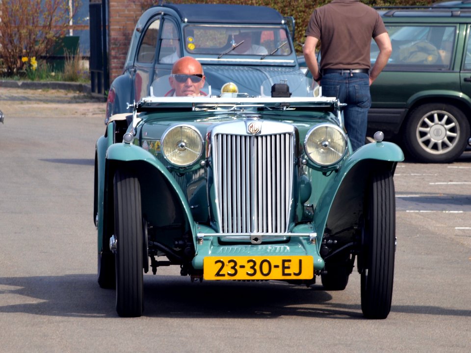 MG TC Midget (1946) 23-30-EJ pic1