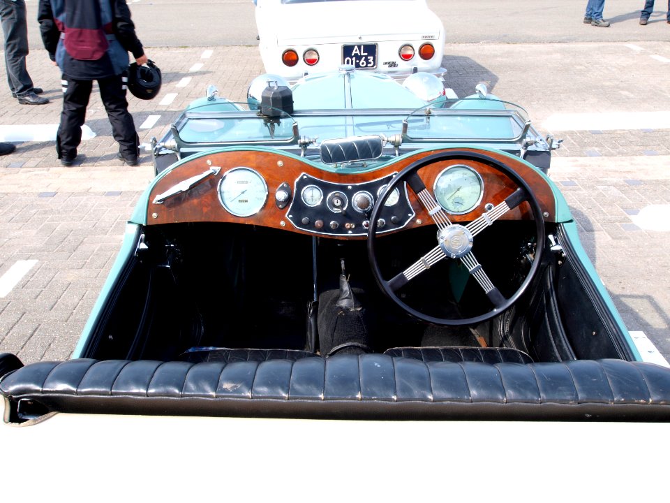 MG TC Midget (1946) , Dutch licence registration 23-30-EJ pic4