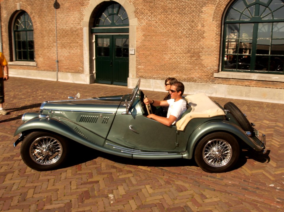 MG TF 1500 (1955), Dutch licence registration AE-69-31 pic2