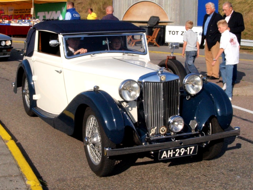 MG VA TICKFord Cabriolet dutch licence registration AH-29-17 pic1
