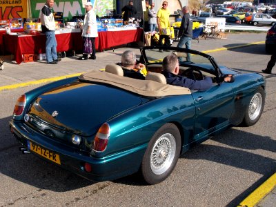 MG RV8 dutch licence registration 97-TZ-FR pic1