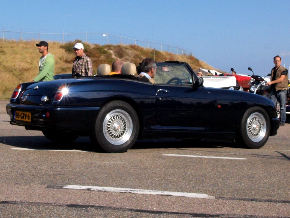 MG RV8 dutch licence registration 96-GRV-6 pic1