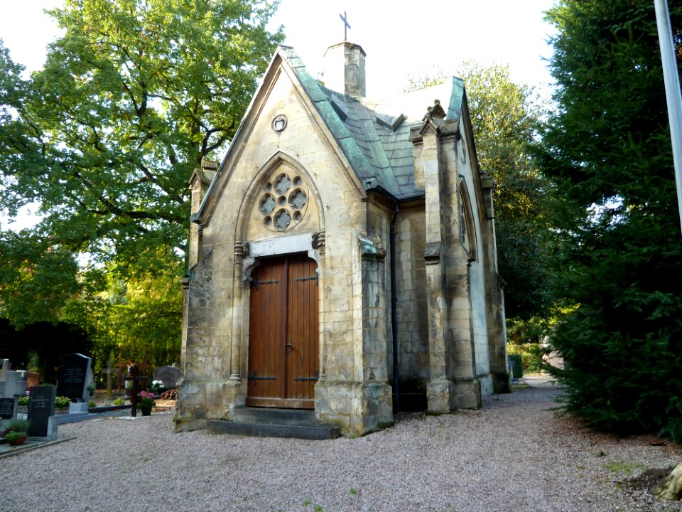 Mheer-Kapel bij kerk