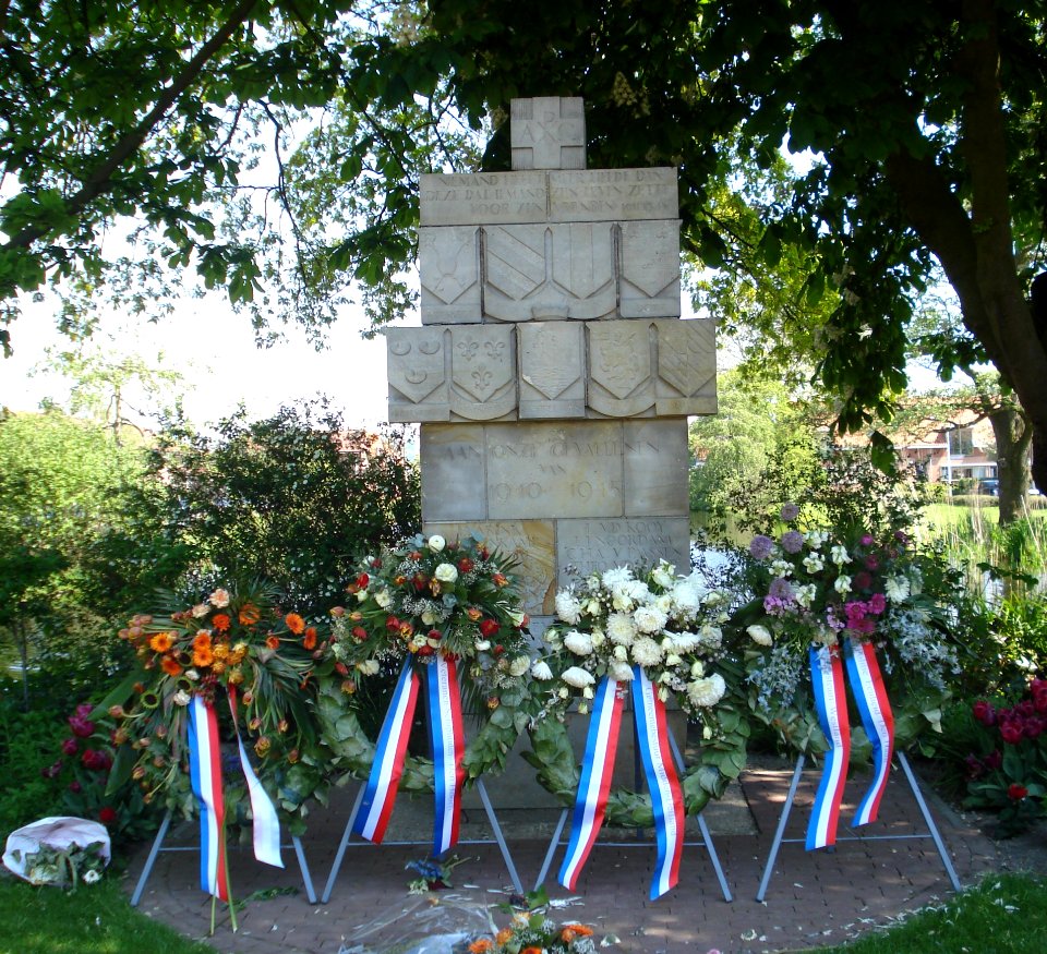 Middendelfland oorlogsmonument