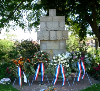 Middendelfland oorlogsmonument