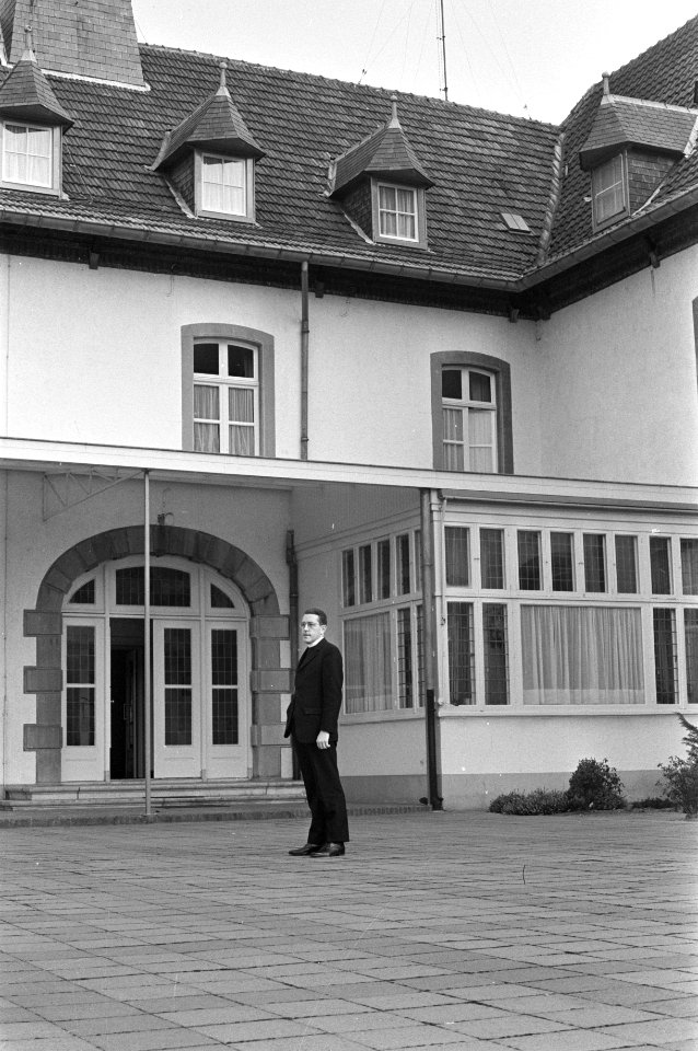 Mgr dr J M Gijsen (nieuw benoemde bisschop van Roermond), kop, Bestanddeelnr 925-3471