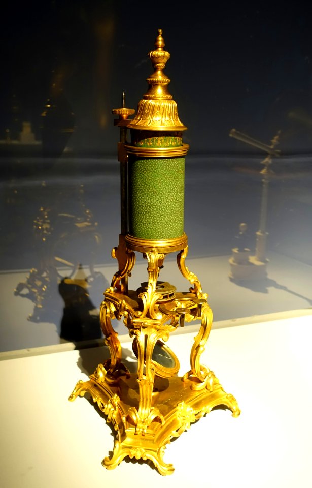Microscope by Claude Simeon Passemant, France, Paris, c. 1750, gilt bronze, steel, brass, shagreen, tinted parchment, gold tooling, glass, mirror glass - Metropolitan Museum of Art - New York City - DSC06975