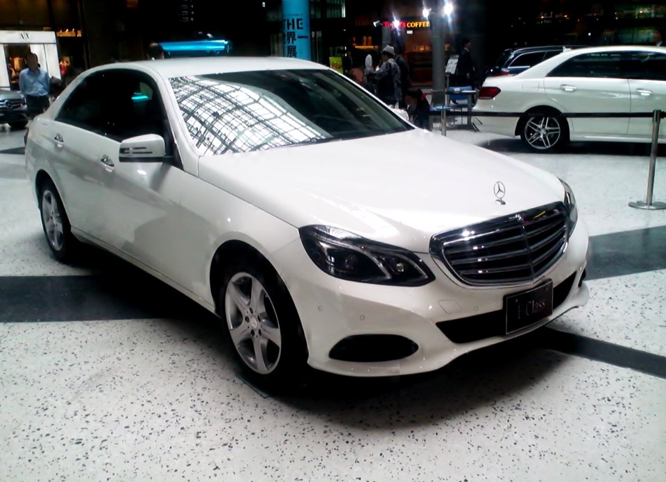 Mercedes-Benz E250 (W212) front