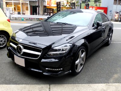 Mercedes-Benz CLS350 (C218) front photo