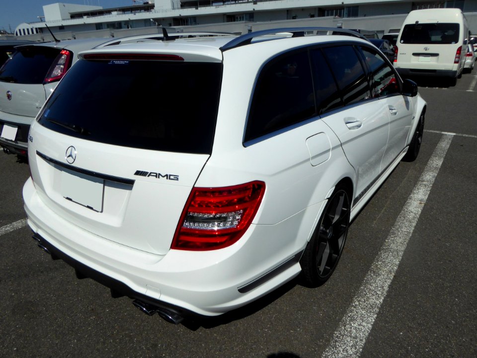 Mercedes-Benz C63 AMG STATION WAGON (S204) rear photo