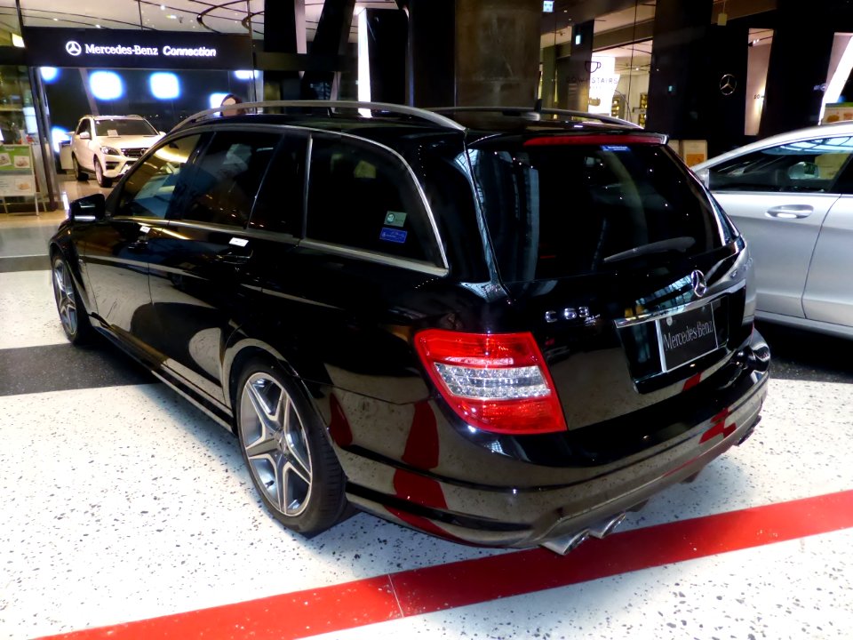 Mercedes-Benz C63 AMG Stationwagon (S204) rear