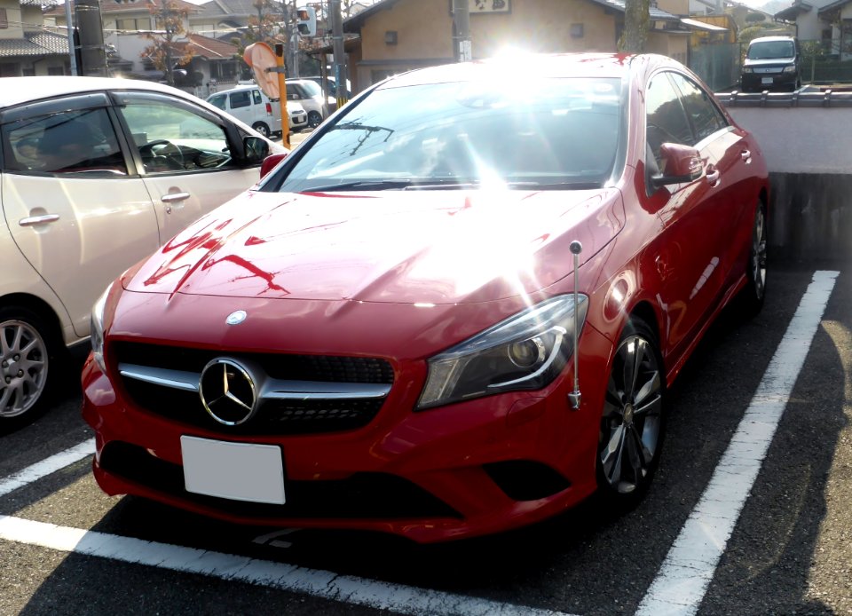 Mercedes-Benz CLA180 (C 117)f ont