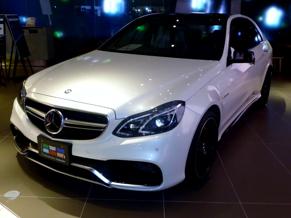 Mercedes-Benz E63 AMG S (W212) front