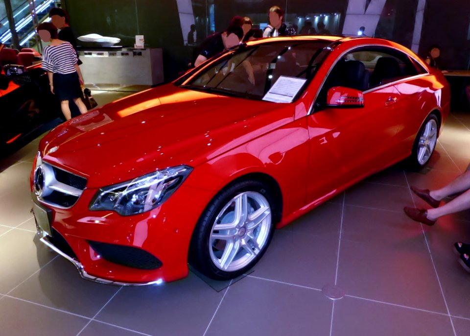 Mercedes-Benz E350 coupé (C207) front photo