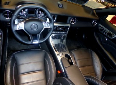 Mercedes-Benz SLK55 AMG (R172) interior
