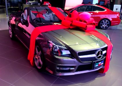 Mercedes-Benz SLK200 BlueEFFICIENCY MT (R172) wrapped with ribbon front photo