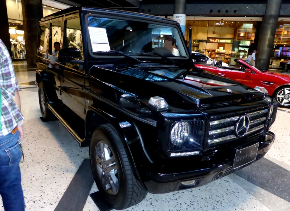 Mercedes-Benz G550 (W463) front