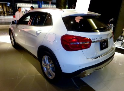 Mercedes-Benz GLA250 4MATIC (X156) rear