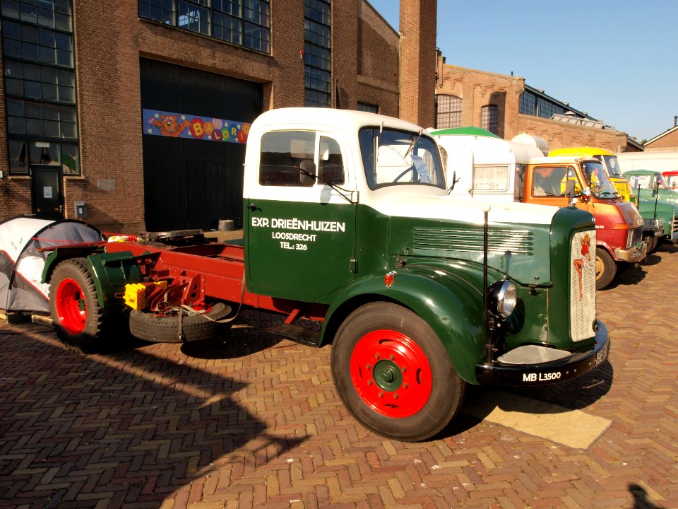 Mercedes-Benz L3500 (1952), Dutch licence registration BE-62-23 pic3