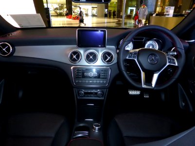 Mercedes-Benz GLA250 4MATIC Sports (X156) interior photo