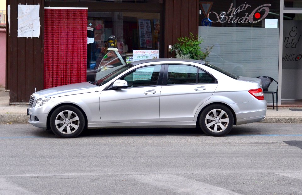 Mercedes-Benz W204 C-Class