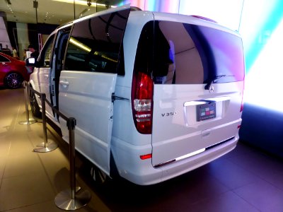 Mercedes-Benz V350 Grand Edition (W639) rear