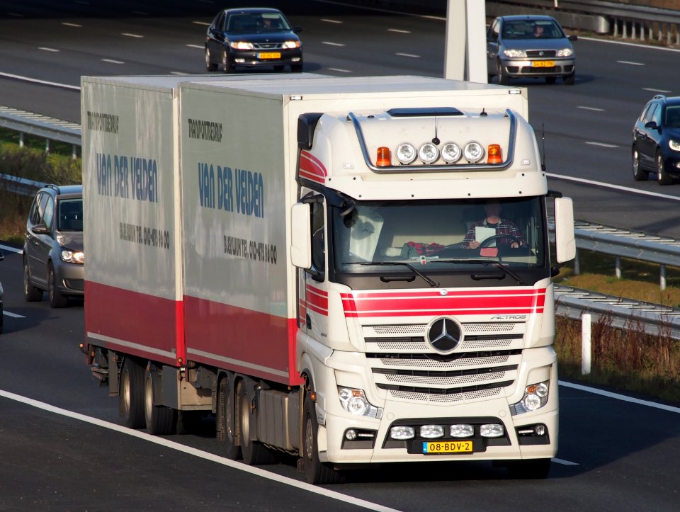 MERCEDES-BENZ ACTROS, Van der Velden