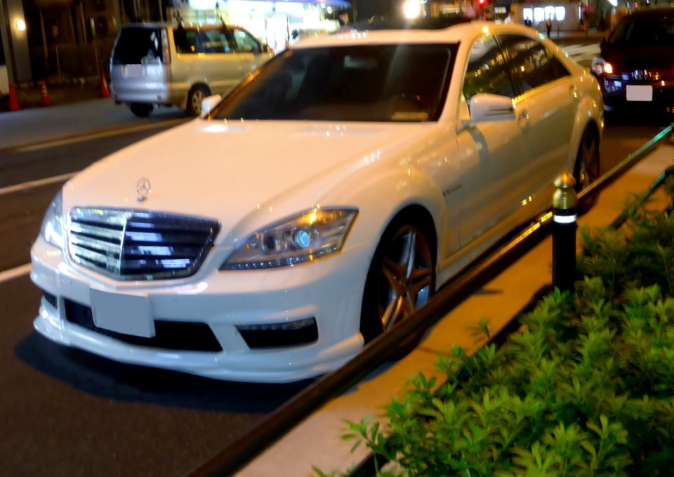 Mercedes-Benz S65 AMG Long (V221) at night front