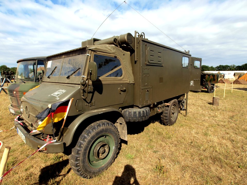 Mercedes-Benz Unimog S404B. Markings are for a Feldjaeger (Military Police) unit pic2