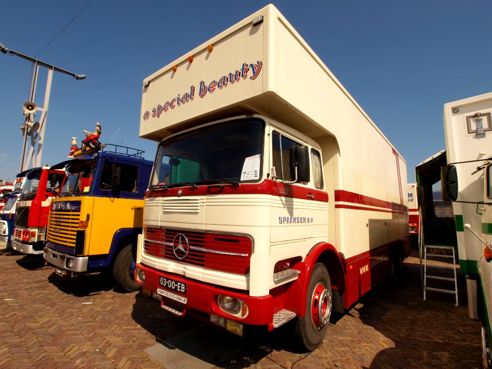 Mercedes-Benz LP 2223 (1975), Dutch licence registration 03-00-EB pic