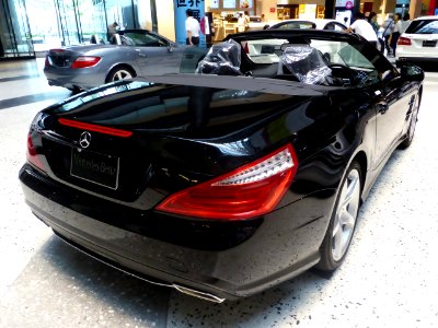Mercedes-Benz SL350 BlueEFFICIENCY (R231) rear