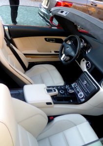 Mercedes-Benz SLS AMG Roadster (R197) interior