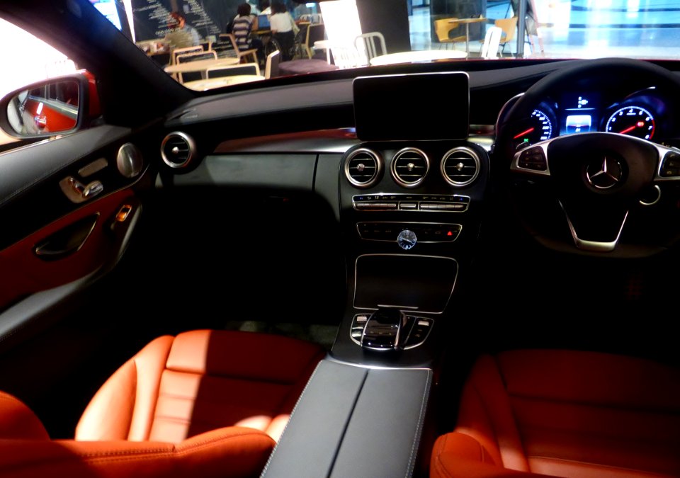 Mercedes-Benz C250 Sports (W205) interior