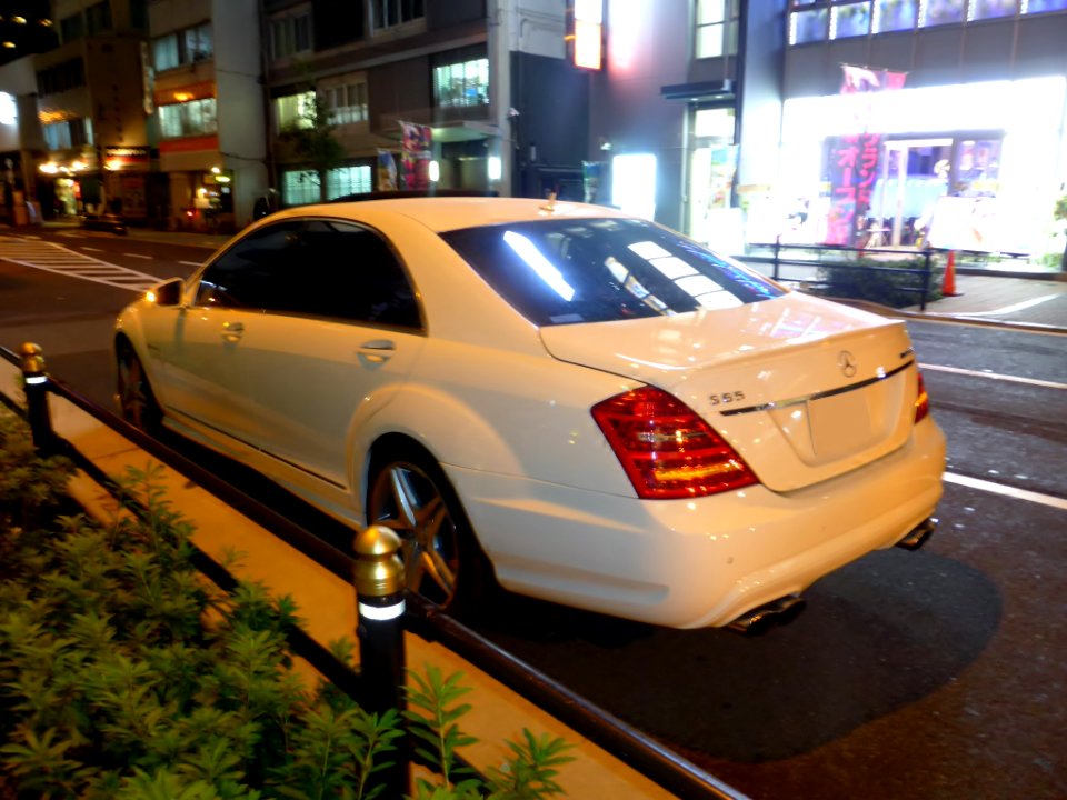 Mercedes-Benz S65 AMG Long (V221) at night rear