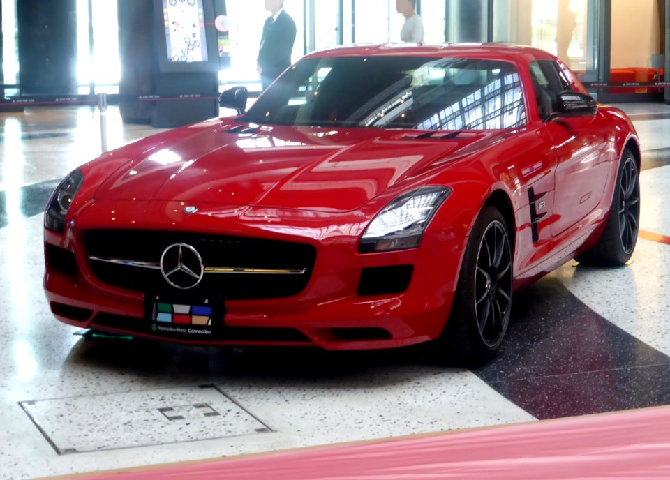 Mercedes-Benz SLS AMG GT front