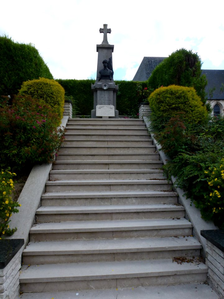 Merck-Saint-Liévin (Pas-de-Calais, Fr) monument aux morts
