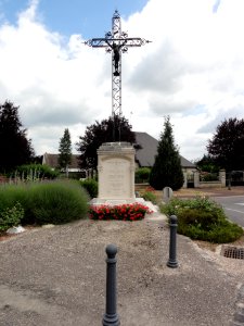 Mercin-et-Vaux (Aisne) croix de chemin à Mercin