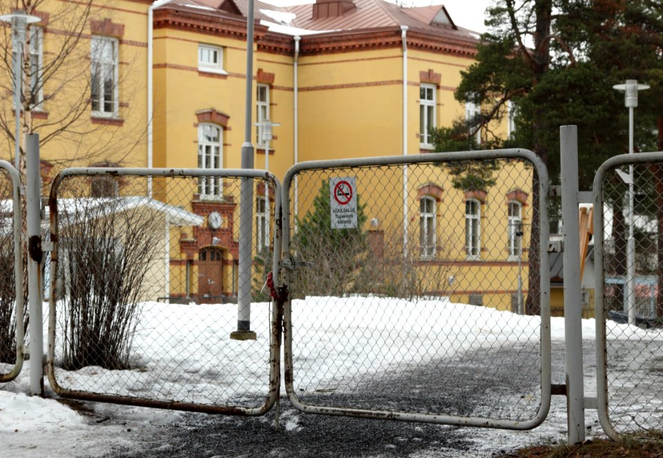 Merikartano School Gate Oulu 20150308