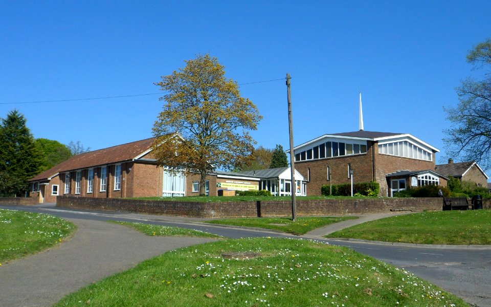 Merrow Methodist Church, Sheeplands Avenue, Merrow (April 2014, from Southwest) (1)