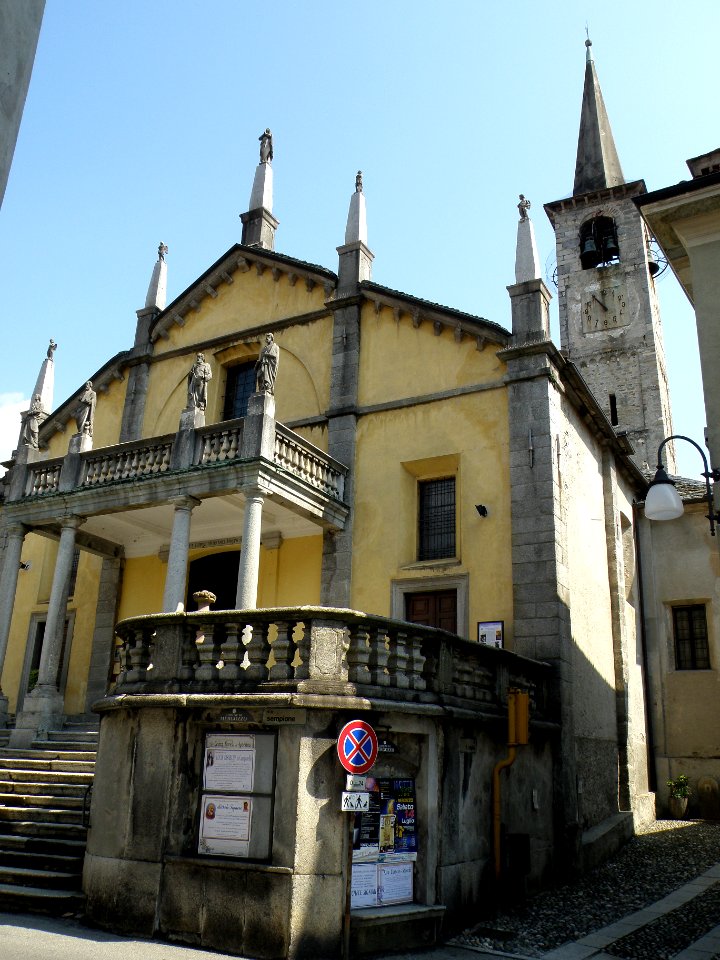 Mergozzo Chiesa parrocchiale 1