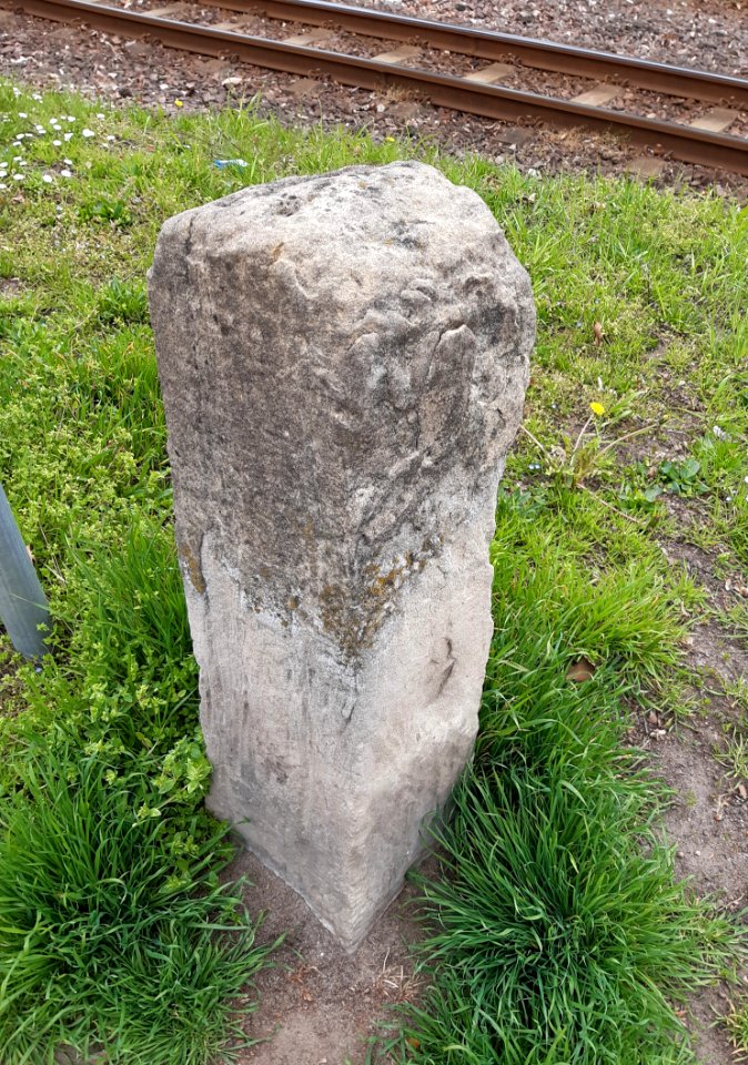 Merseburg, Hallesche Straße, Grenzstein Knapendorfer Weg