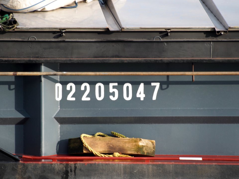 Mergus, ENI 02205047 op het Amsterdam-Rijn kanaal, foto 3