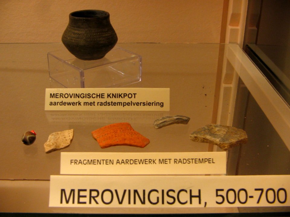 Merovingische objecten in het Leudalmuseum, Haelen 001