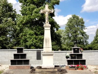 Merles-sur-Loison (Meuse) croix de cimetière